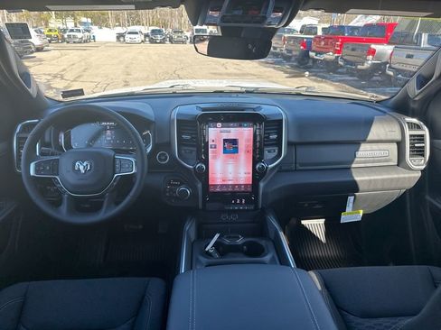 New 2026 RAM 1500 Big Horn AWD/4WD image 14