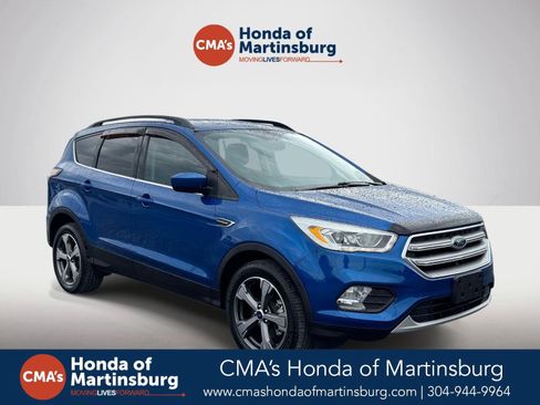 Used 2017 Ford Escape SE w/ Equipment Group 201A AWD/4WD image 1