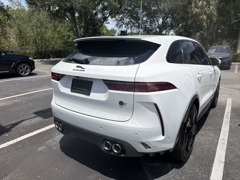 Used 2021 Jaguar F-PACE SVR AWD/4WD image 2
