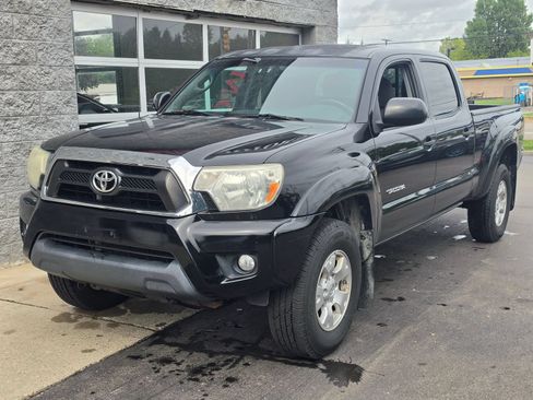 Used 2014 Toyota Tacoma 4x4 Double Cab w/ SR5 Package image 1