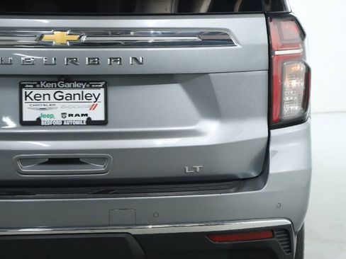 Used 2023 Chevrolet Suburban LT image 46