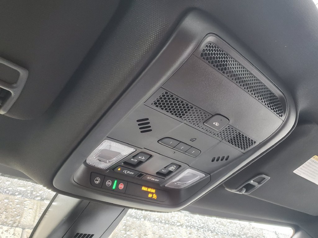 Certified 2026 Cadillac XT5 Sportv w/ LPO, Floor Liner Package AWD/4WD image 32