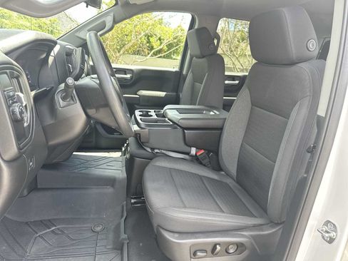 Certified 2025 Chevrolet Silverado 1500 Custom w/ LPO, Dark Essentials Package RWD image 15