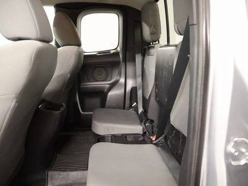 Used 2017 Toyota Tacoma SR5 w/ Tow Package AWD/4WD image 10