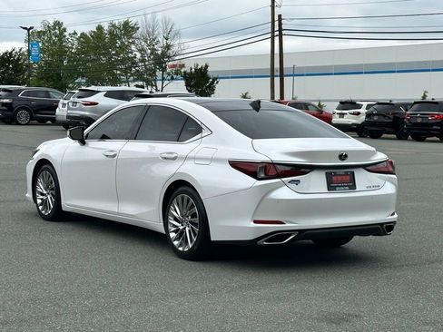 Used 2021 Lexus ES 350 Ultra Luxury w/ Accessory Package 2 FWD image 3