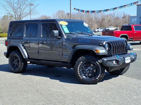 Used 2023 Jeep Wrangler Unlimited w/ Cold Weather Group AWD/4WD image 2