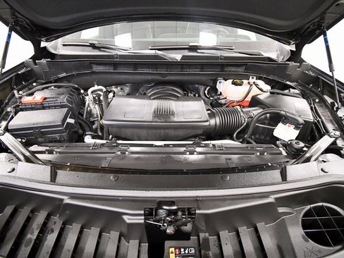 Used 2024 Cadillac Escalade Premium Luxury w/ Performance Package image 12