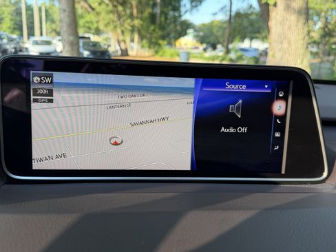 Used 2018 Lexus RX 450h AWD w/ Premium Package image 24