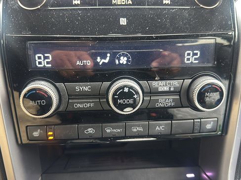 Used 2022 Subaru Ascent Limited w/ Technology Package image 45