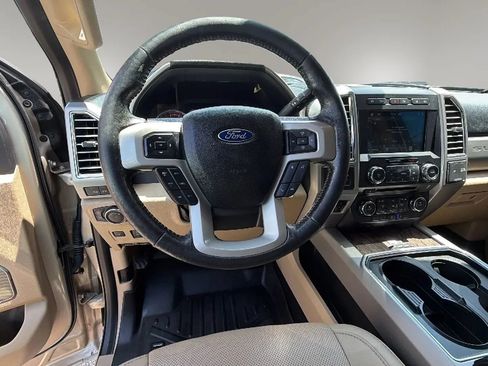 Used 2017 Ford F250 Lariat w/ Lariat Ultimate Package AWD/4WD image 14