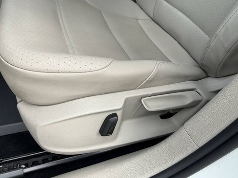 Used 2015 Volkswagen Golf SE FWD image 12