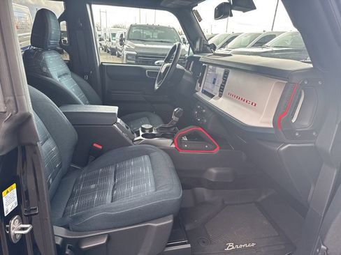 Used 2025 Ford Bronco Heritage Edition image 33