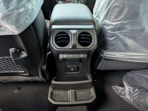 New 2026 Jeep Wrangler Unlimited Rubicon image 10