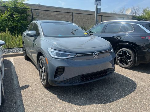 Used 2023 Volkswagen ID.4 Pro S AWD/4WD image 2