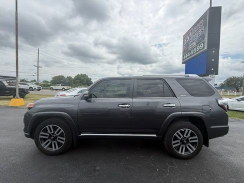 Used 2022 Toyota 4Runner Limited AWD/4WD image 7