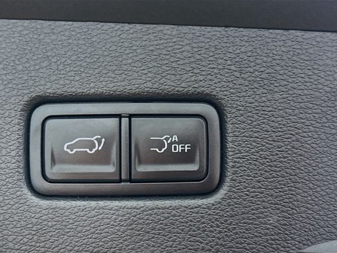 Used 2023 Kia Telluride EX w/ EX Captain's Chair Package FWD image 32
