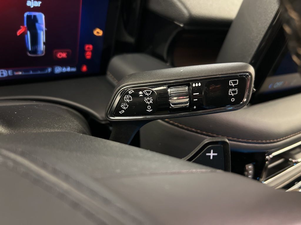 Used 2026 Lincoln Aviator Reserve AWD/4WD image 22