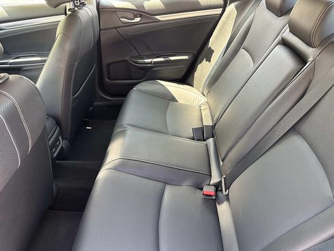 Used 2018 Honda Civic Touring image 21