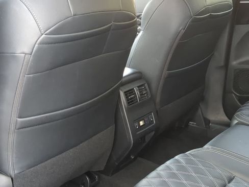 Used 2024 Mitsubishi Outlander SEL image 19