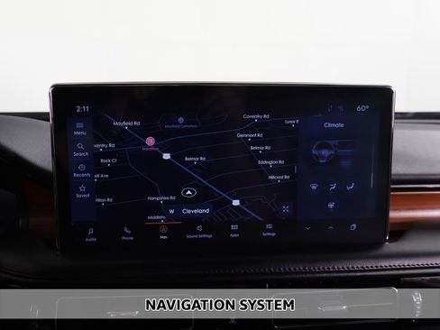 Used 2023 Lincoln Nautilus Reserve AWD/4WD image 3