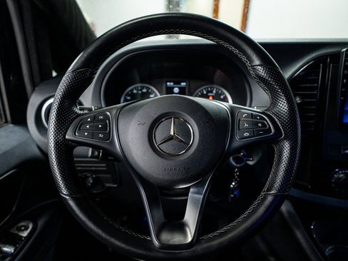 Used 2020 Mercedes-Benz Metris Passenger image 41