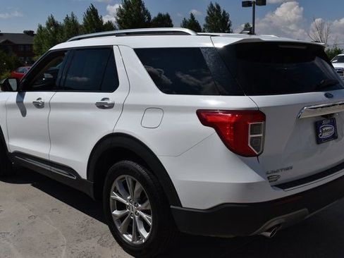 Used 2023 Ford Explorer Limited image 7