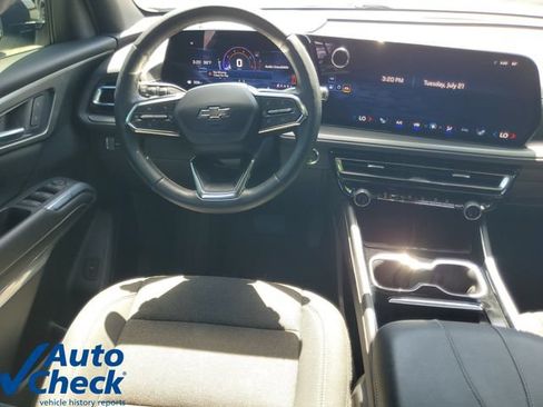 Used 2024 Chevrolet Traverse LT w/ Midnight/Sport Edition FWD image 18