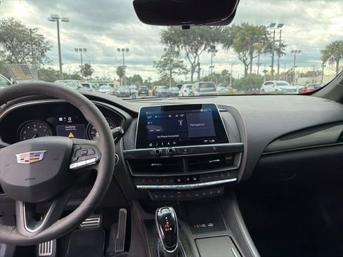 Used 2020 Cadillac CT5 V w/ Premium Package image 9