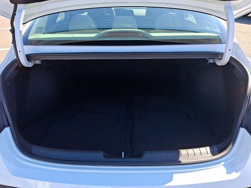 Certified 2025 Hyundai Elantra Sport FWD image 29