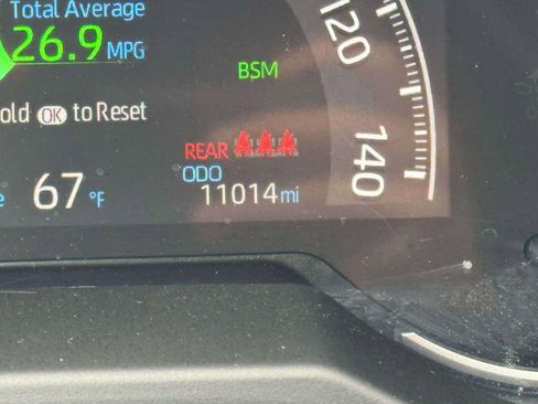Used 2025 Toyota RAV4 XLE AWD/4WD image 28