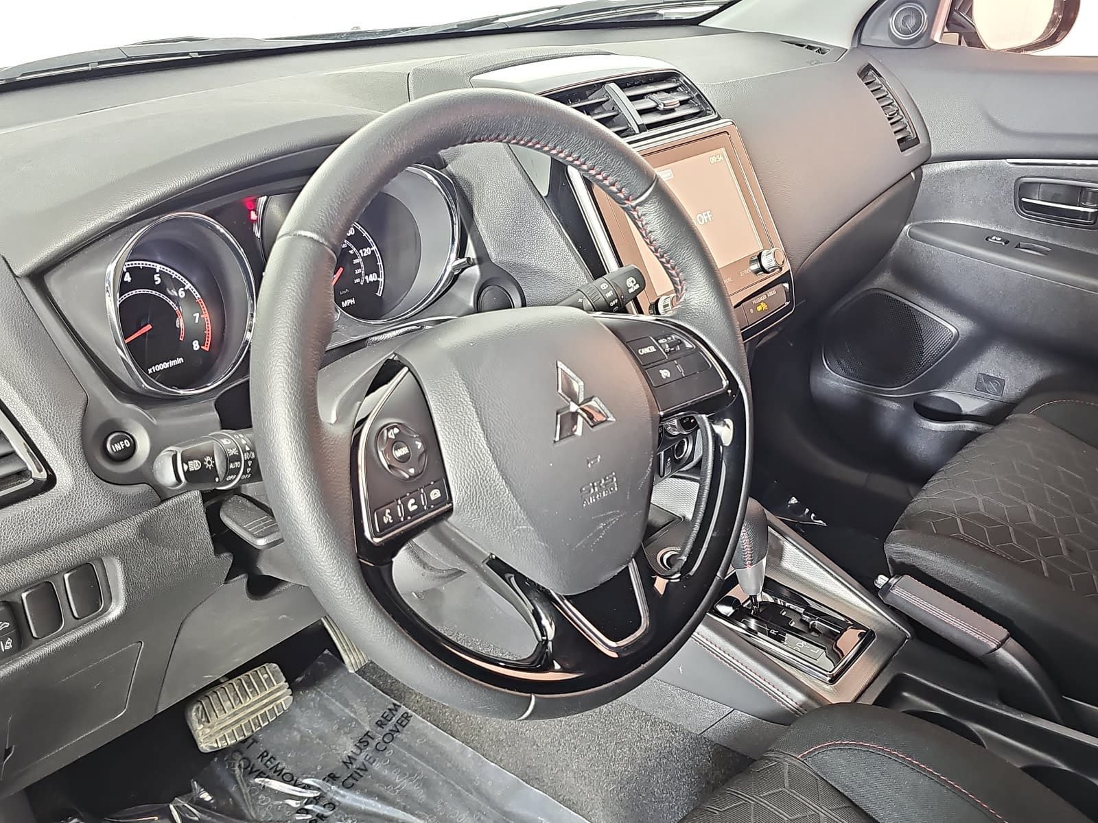 Used 2026 Mitsubishi Outlander Sport LE AWD/4WD image 15
