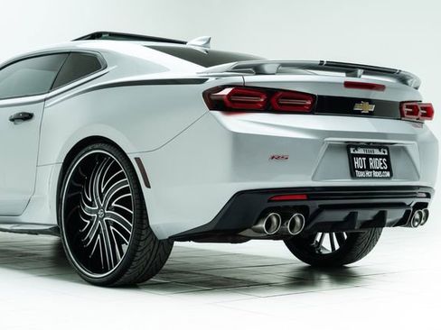 Used 2017 Chevrolet Camaro LT w/ RS Package image 21