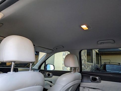 Used 2022 Kia Sorento SX image 27