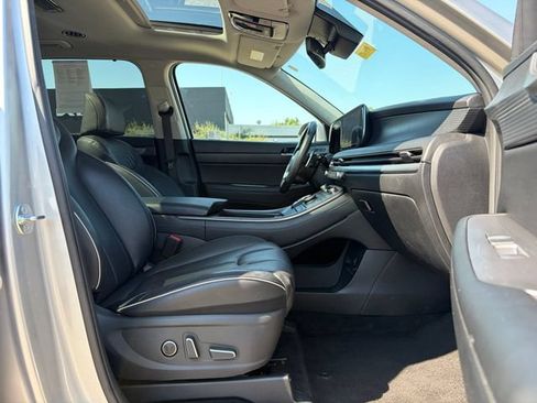 Used 2024 Hyundai Palisade Limited AWD/4WD image 9