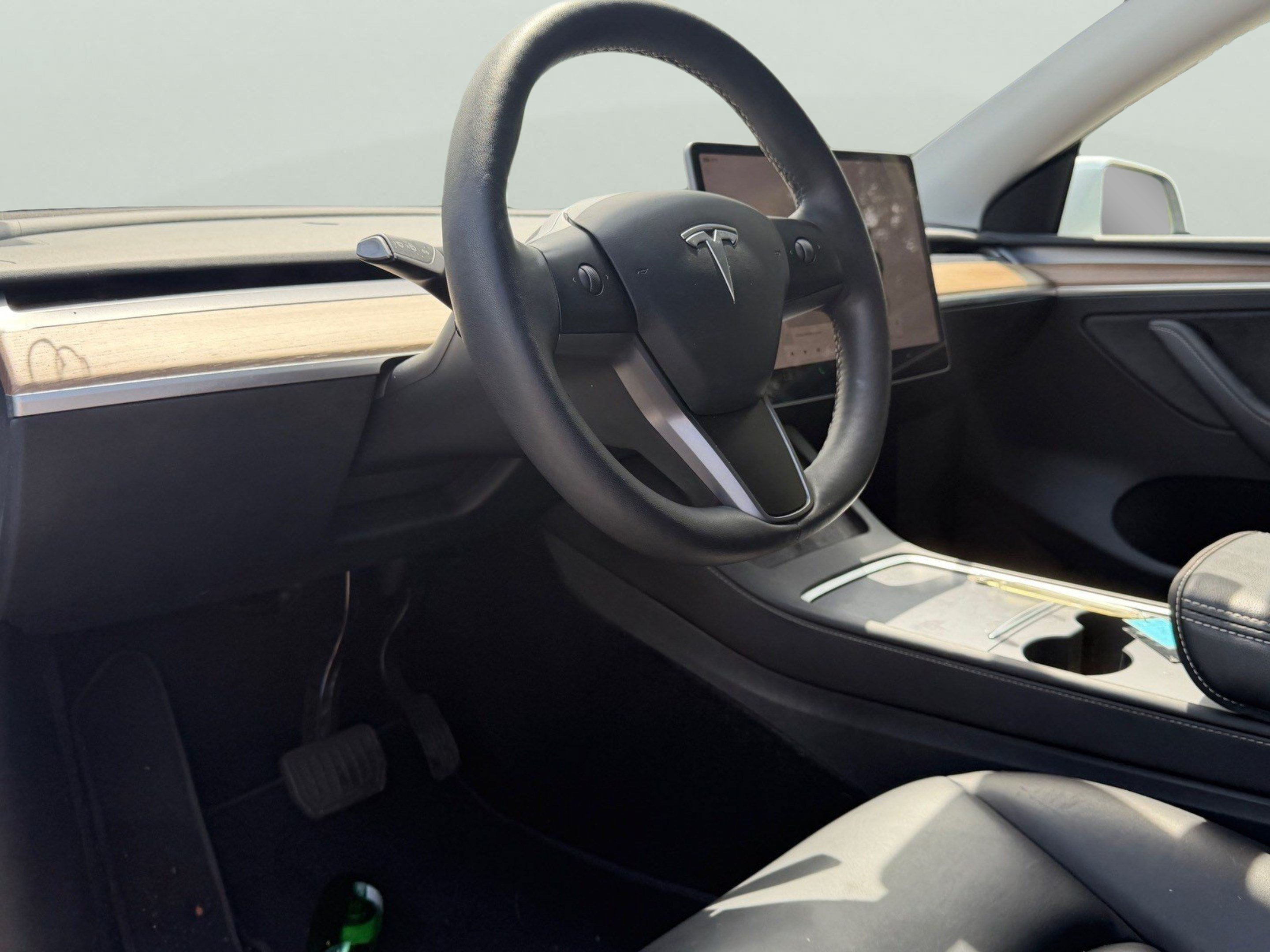 Used 2023 Tesla Model Y 2WD image 10