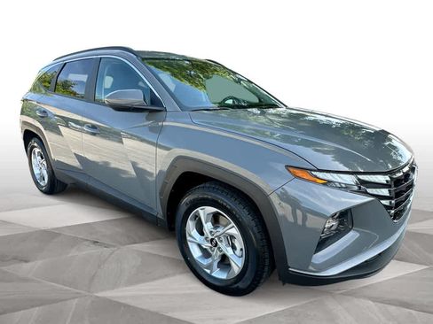 Used 2024 Hyundai Tucson SEL FWD image 2