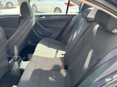Used 2012 Volkswagen Jetta Sedan FWD image 10