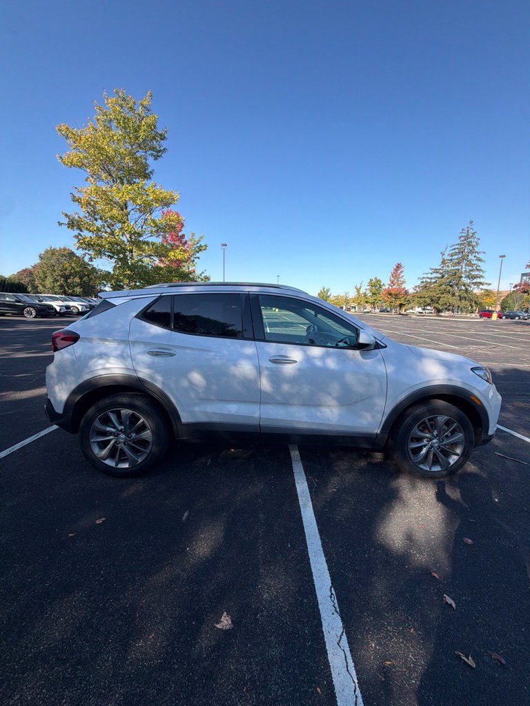 Used 2023 Buick Encore GX Essence w/ Experience Buick Package AWD/4WD image 4