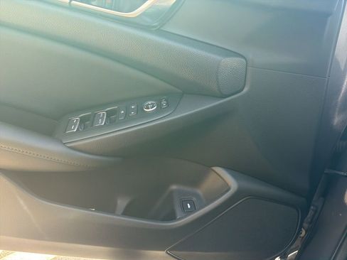 Used 2022 Honda Accord LX image 4