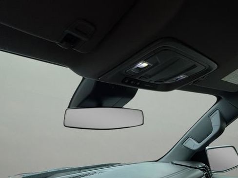 Used 2023 Chevrolet Silverado 1500 LT image 23