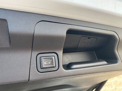 Used 2020 GMC Acadia Denali image 11