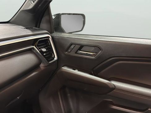 Used 2024 GMC Canyon Elevation w/ Elevation Premium Package image 18