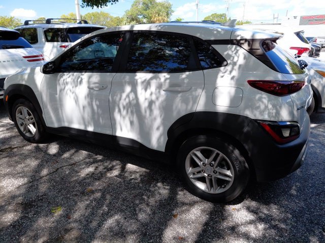 Certified 2022 Hyundai Kona SE FWD image 4