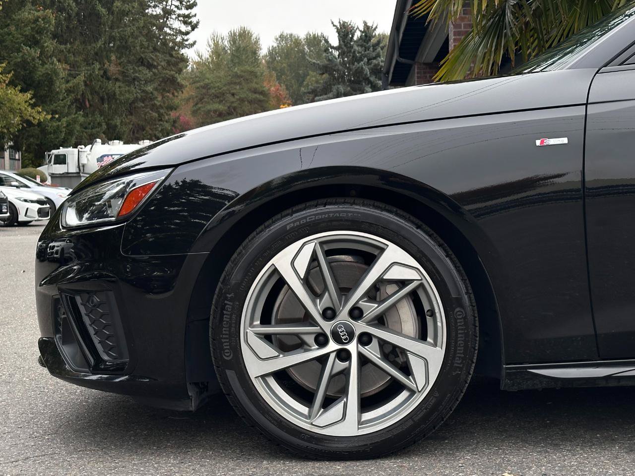Used 2021 Audi A4 2.0T Premium Plus w/ Premium Plus Package AWD/4WD image 30