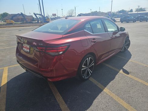 Used 2022 Nissan Sentra SR w/ Trunk Package image 5