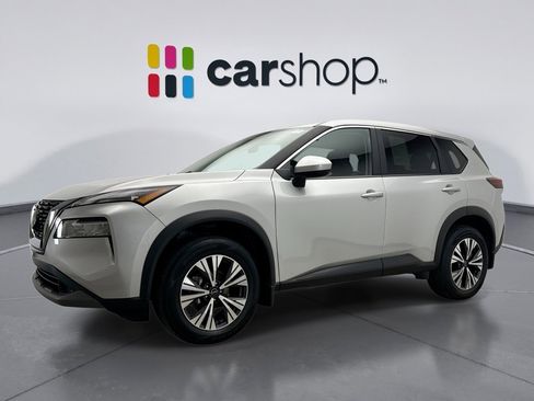 Used 2023 Nissan Rogue SV image 1