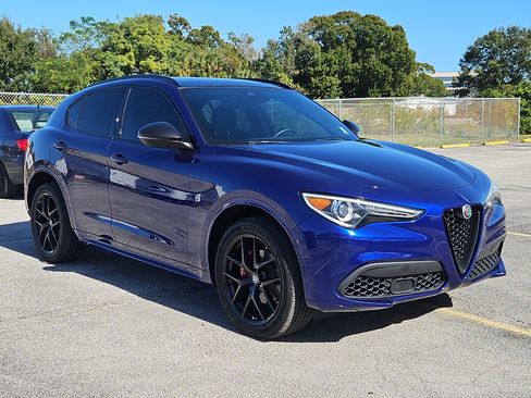 Used 2021 Alfa Romeo Stelvio Ti Sport image 1