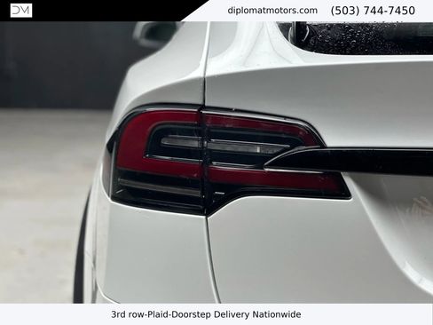 Used 2022 Tesla Model X Plaid image 14