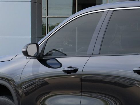 New 2026 Chevrolet Traverse LT w/ Driver Confidence Package FWD image 12