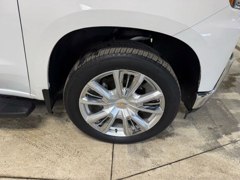 Used 2019 Chevrolet Silverado 1500 LTZ w/ LTZ Premium Package image 7